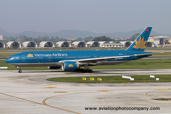 Vietnam Airlines Boeing 777-200ER VN-A141 (2015)