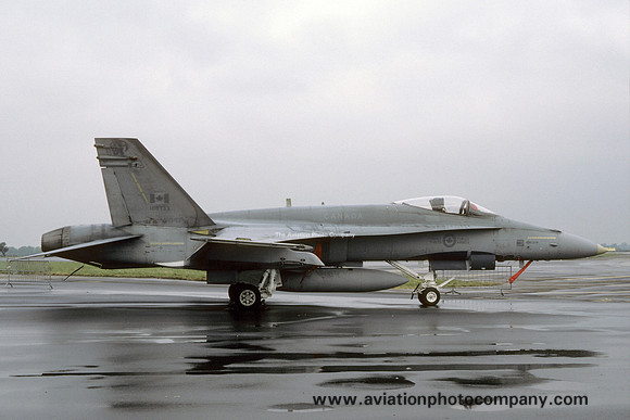 Canadian Armed Forces 1 CAG 409 Squadron McDonnell Douglas CF-188 Hornet 188733 (1987)