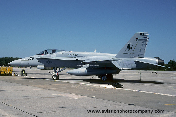 US Navy VFA-37 McDonnell Douglas F/A-18C Hornet 165174/AC-314 (2002)