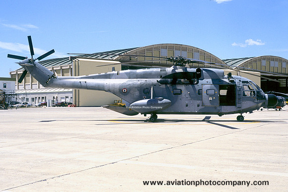 French Navy 32F Sud SA.321G Super Frelon 118 at Hyeres (2004)